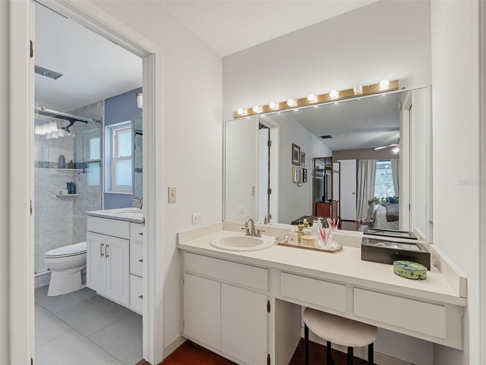 Primary Vanity Area 2 - 3 SUMMIT LN, SAFETY HARBOR
