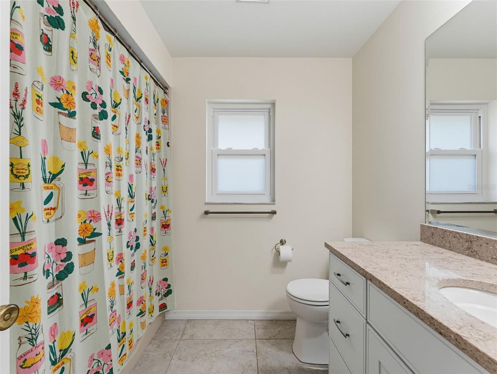 Hall Bath 2 - 3 SUMMIT LN, SAFETY HARBOR
