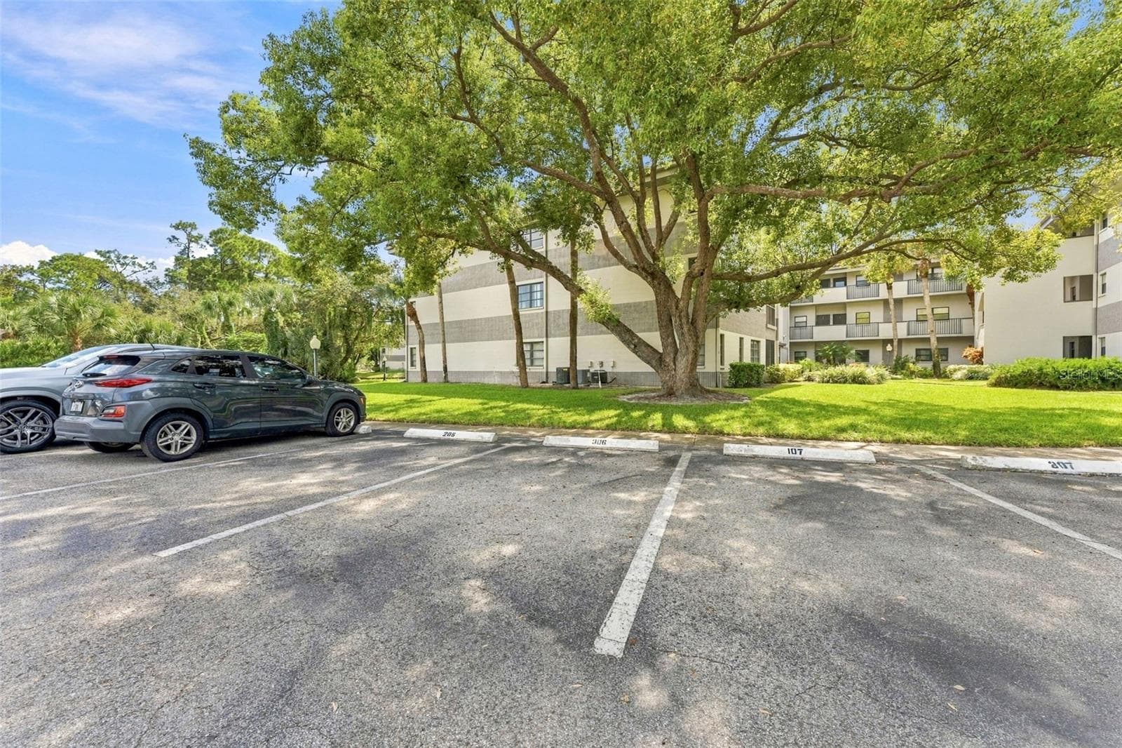 Centrally located in the Rustlewood at Countryside community - 2650 COUNTRYSIDE BLVD #A306, CLEARWATER