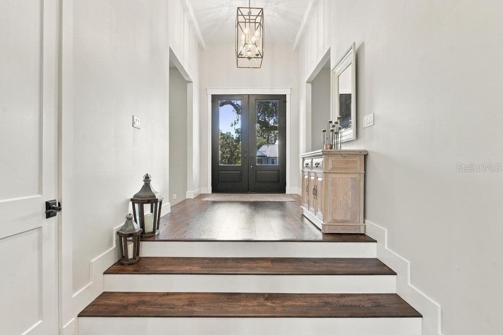 Unique in design ... you will love the raised entry. - 467 LONG AND WINDING RD, HOWEY IN THE HILLS