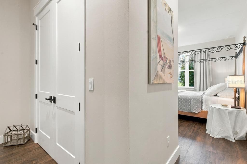 Bedroom suite 2 storage - 467 LONG AND WINDING RD, HOWEY IN THE HILLS