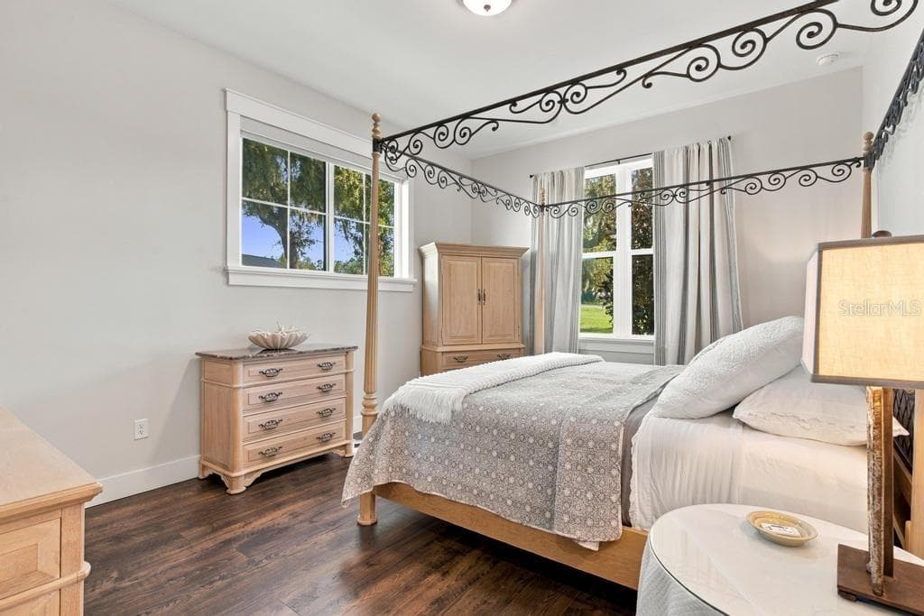 Cheerful suite two ensures a goodnights rest! - 467 LONG AND WINDING RD, HOWEY IN THE HILLS