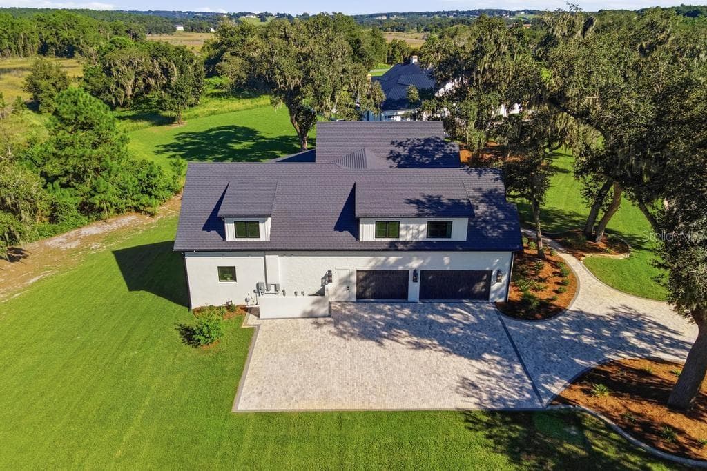 Gorgeous property ... see today with no regrets! - 467 LONG AND WINDING RD, HOWEY IN THE HILLS