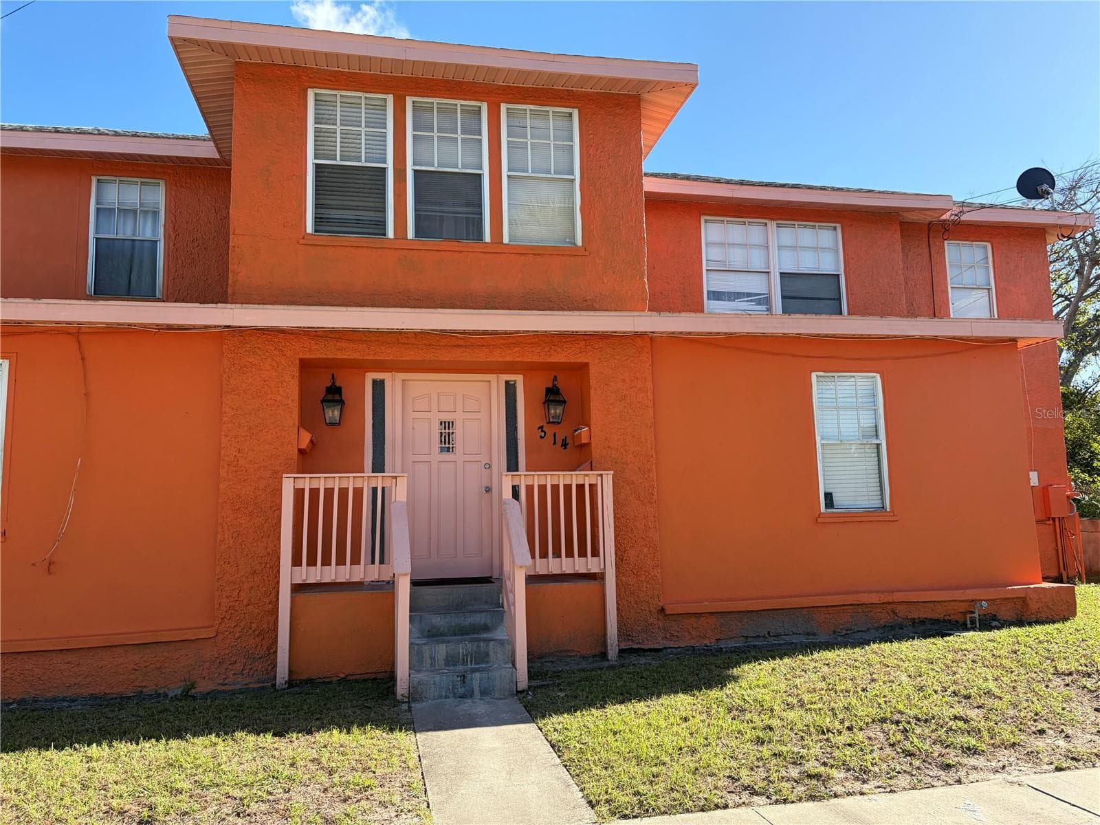 Triplex at 314 UNIVERSITY BLVD, DAYTONA BEACH, photo 4 of 31
