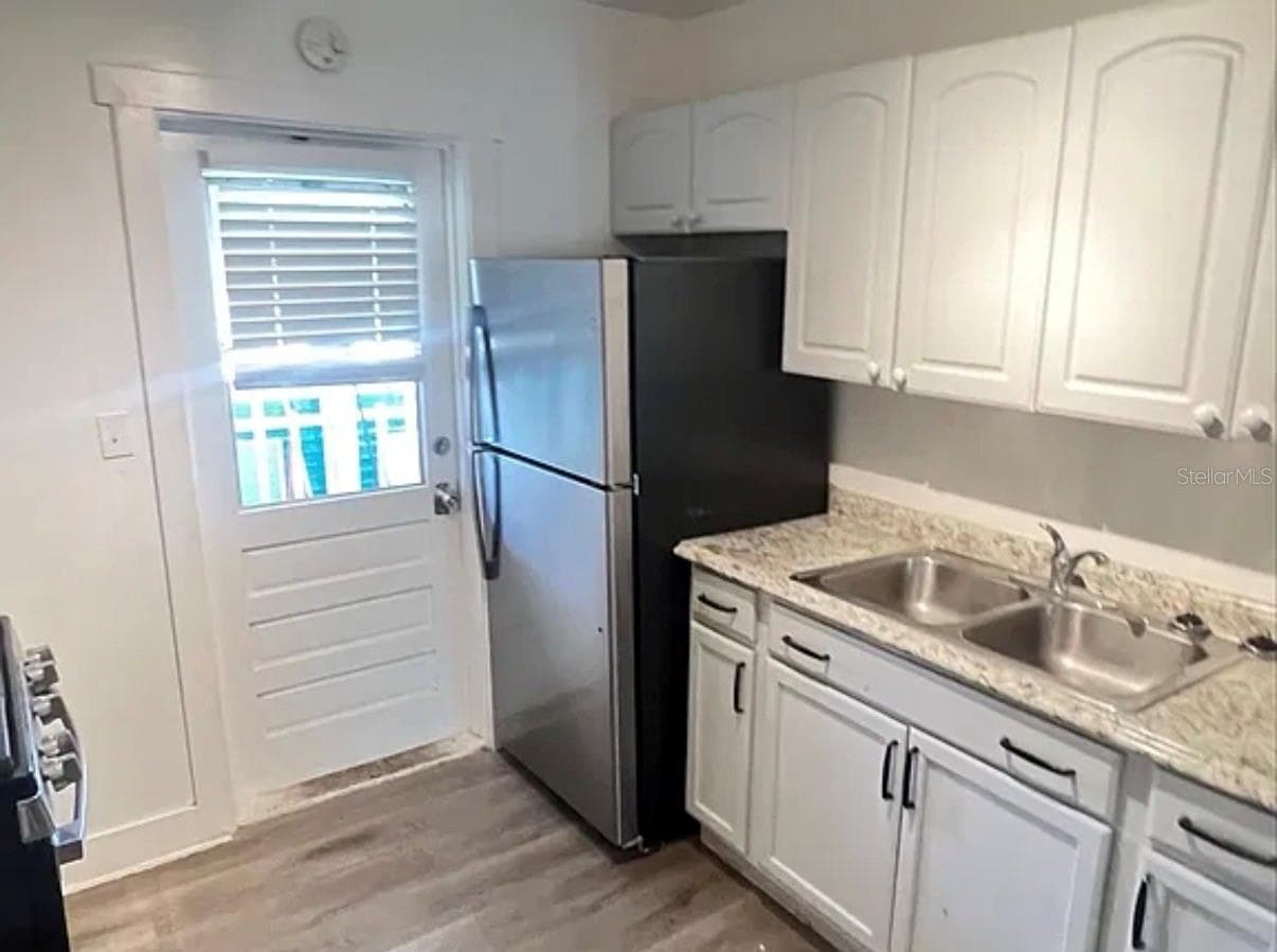 Triplex at 314 UNIVERSITY BLVD, DAYTONA BEACH, photo 24 of 31