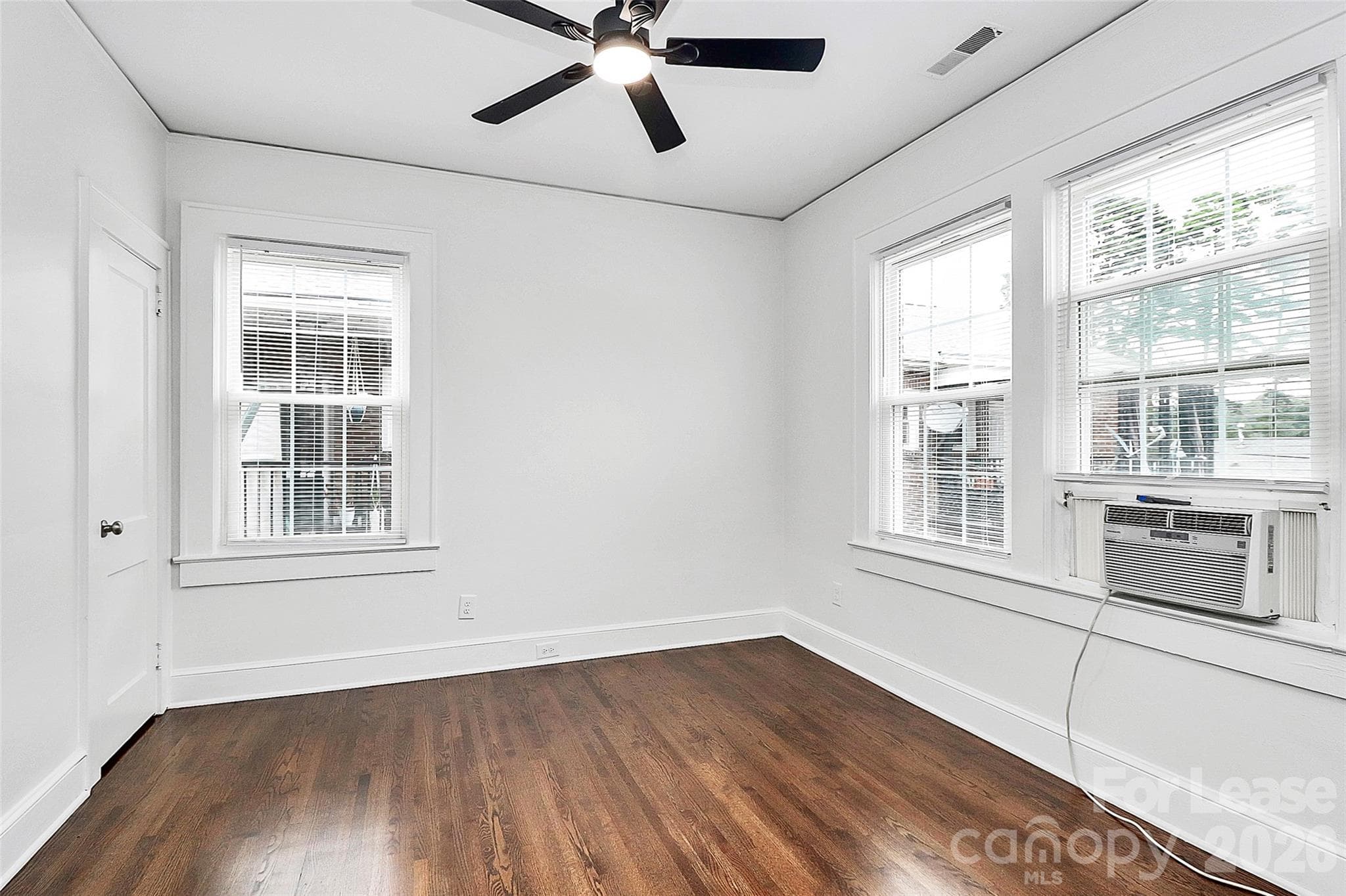 Apartment at 908 S York Street, Gastonia, photo 8 of 12