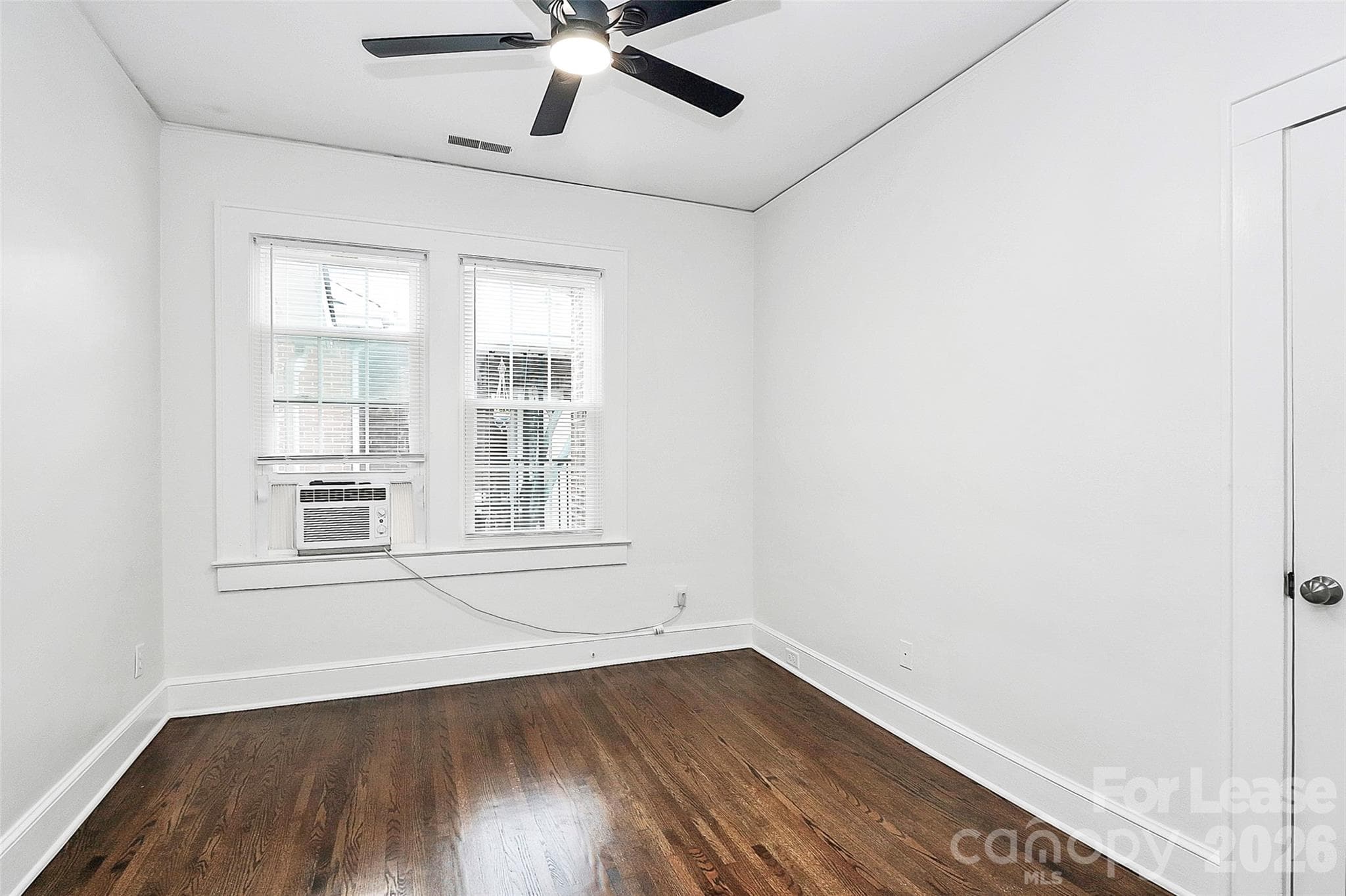 Apartment at 908 S York Street, Gastonia, photo 9 of 12