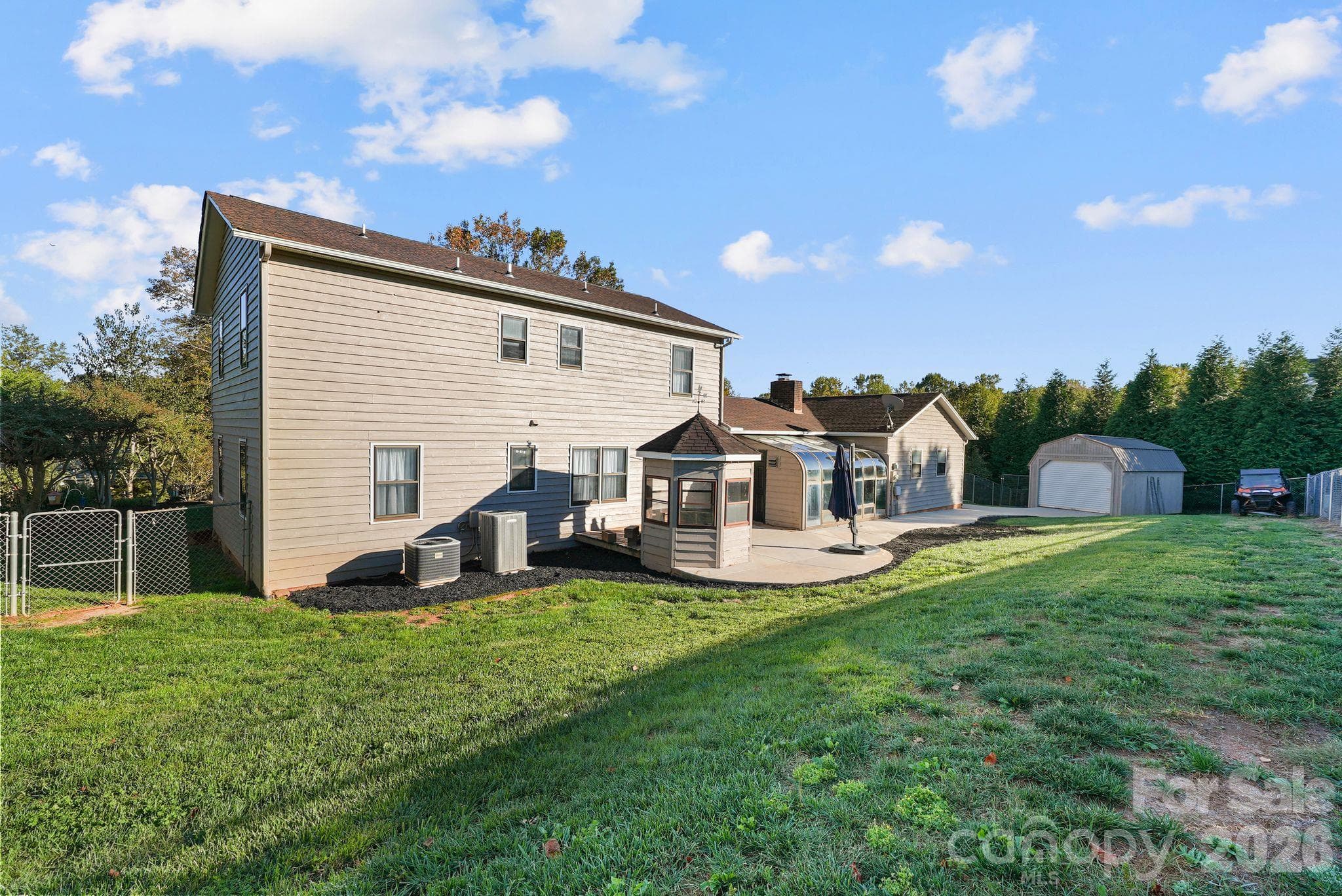 Fenced in backyard & Oversized shed for all your lake toys! - 5976 Gold Creek Estate Drive, Hickory