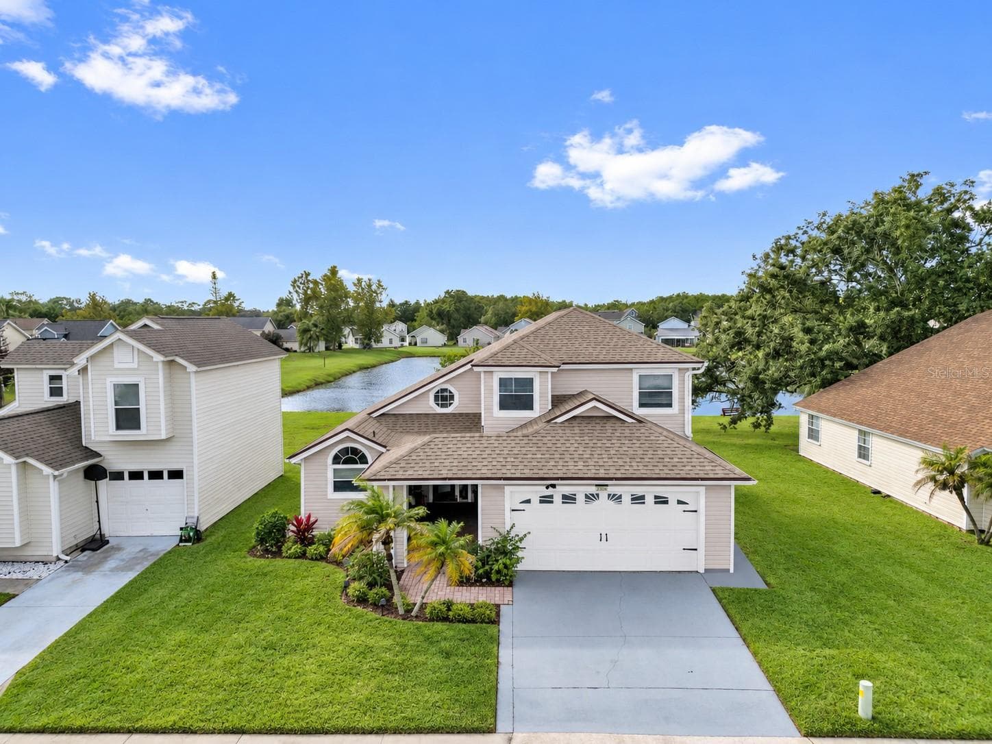 Single Family Residence at 2326 CARRIAGE RUN RD, KISSIMMEE, photo 2 of 36