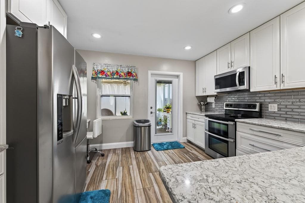 Single Family Residence at 6436 LAMBERT LN, NEW PORT RICHEY, photo 11 of 53