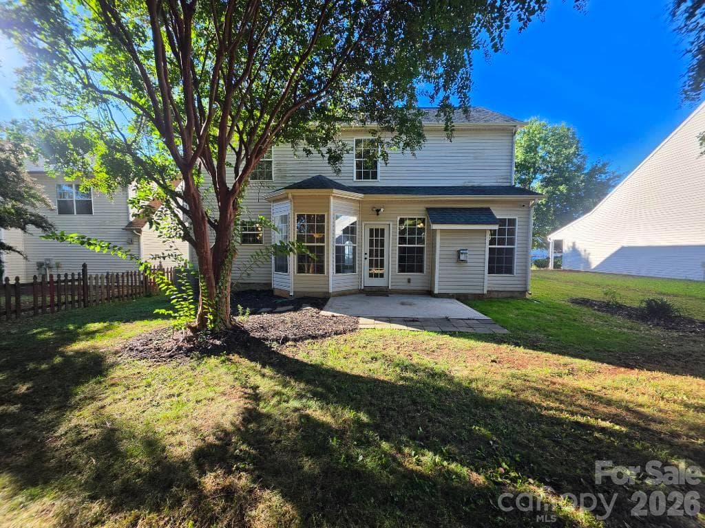 Single Family Residence at 5708 Falls Ridge Lane, Charlotte, photo 43 of 47