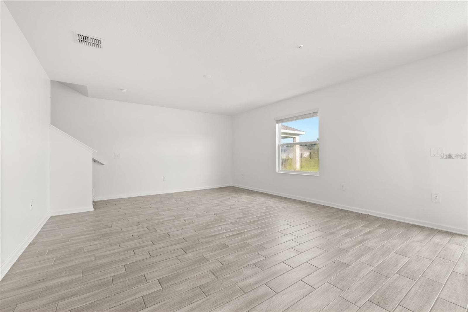 Single Family Residence at 9404 REVERE AVE, LEESBURG, photo 10 of 37