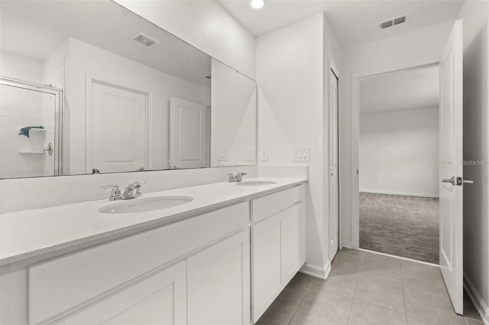 Single Family Residence at 9404 REVERE AVE, LEESBURG, photo 19 of 37