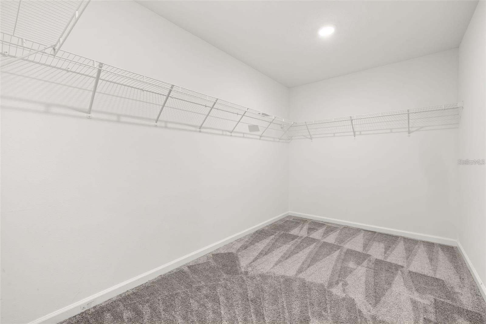 Single Family Residence at 9404 REVERE AVE, LEESBURG, photo 21 of 37