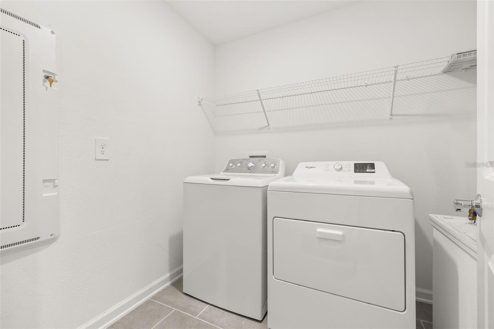 Single Family Residence at 9404 REVERE AVE, LEESBURG, photo 22 of 37