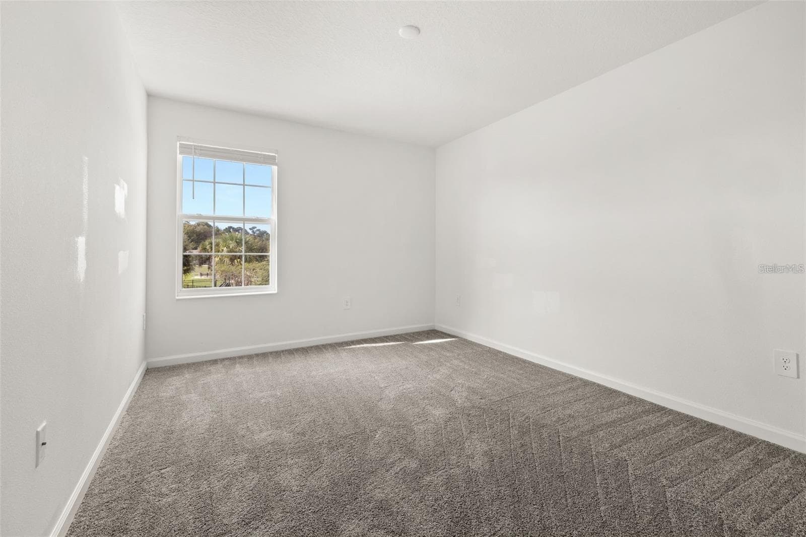 Single Family Residence at 9404 REVERE AVE, LEESBURG, photo 28 of 37