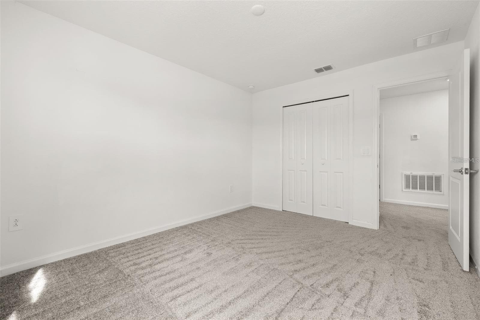 Single Family Residence at 9404 REVERE AVE, LEESBURG, photo 29 of 37