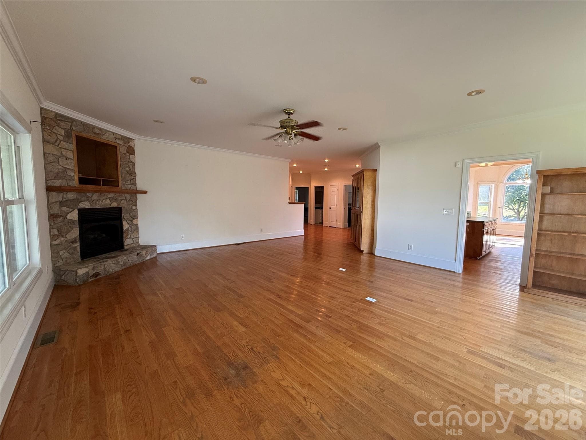 Single Family Residence at 123 JL Love Road, Jefferson, photo 10 of 32