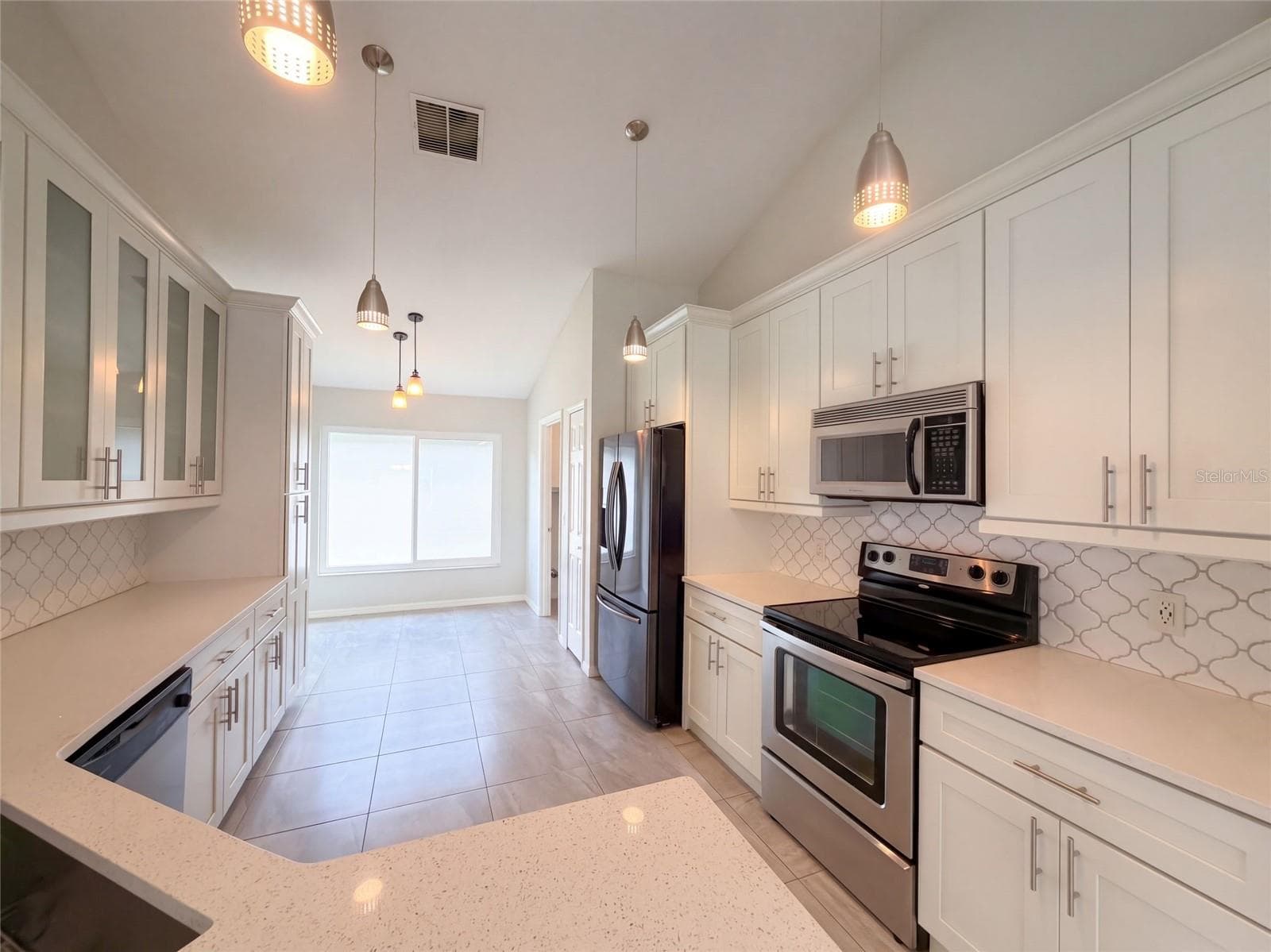 Single Family Residence at 4615 EAGLET LN, KISSIMMEE, photo 2 of 27