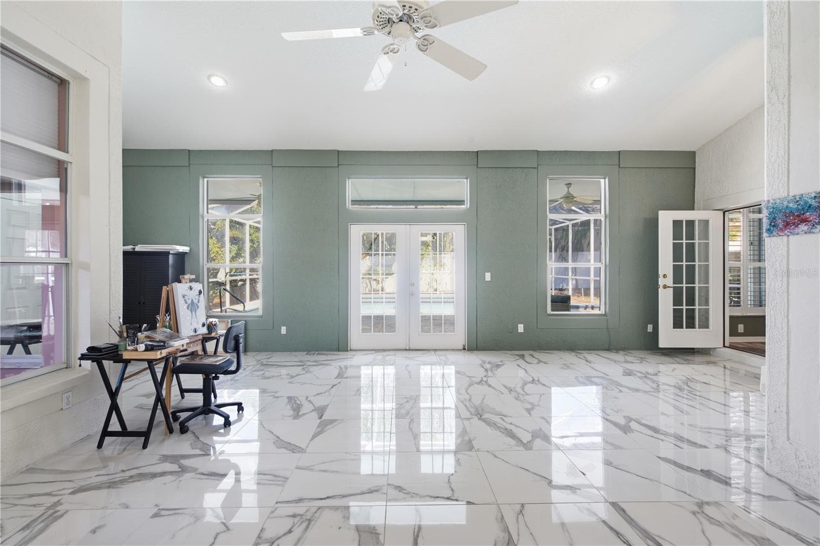 super spacious sun room! wow! - 1187 BLACKRUSH DR, TARPON SPRINGS