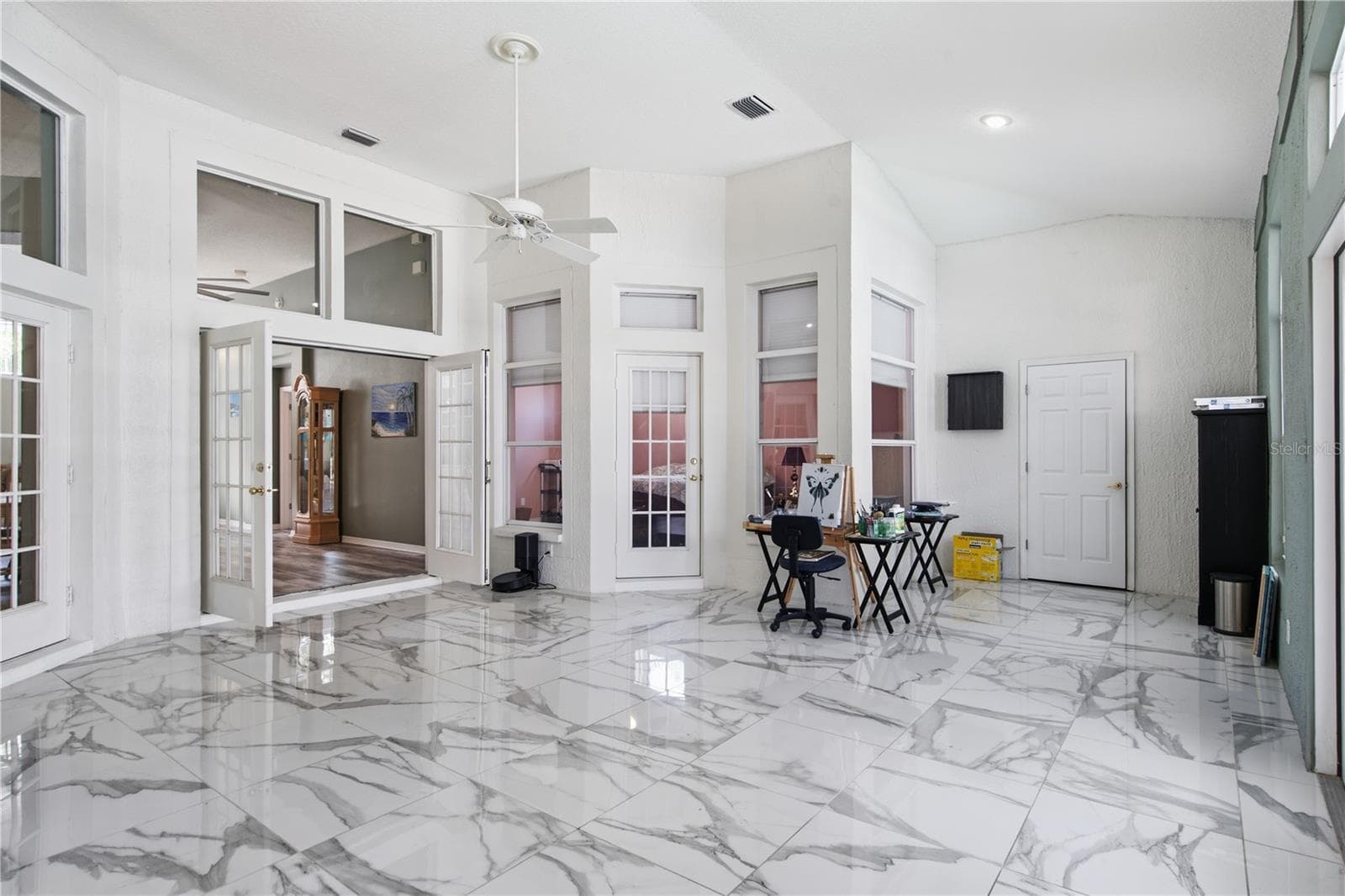 super spacious sun room - 1187 BLACKRUSH DR, TARPON SPRINGS