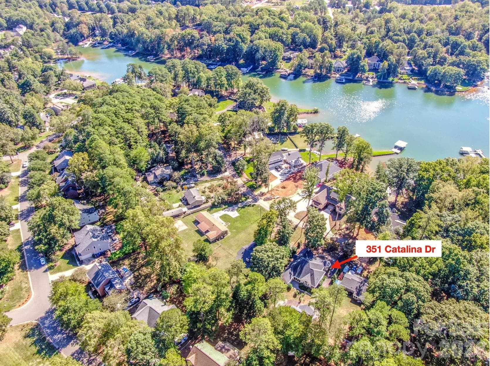 Single Family Residence at 351 Catalina Drive, Mooresville, photo 2 of 42