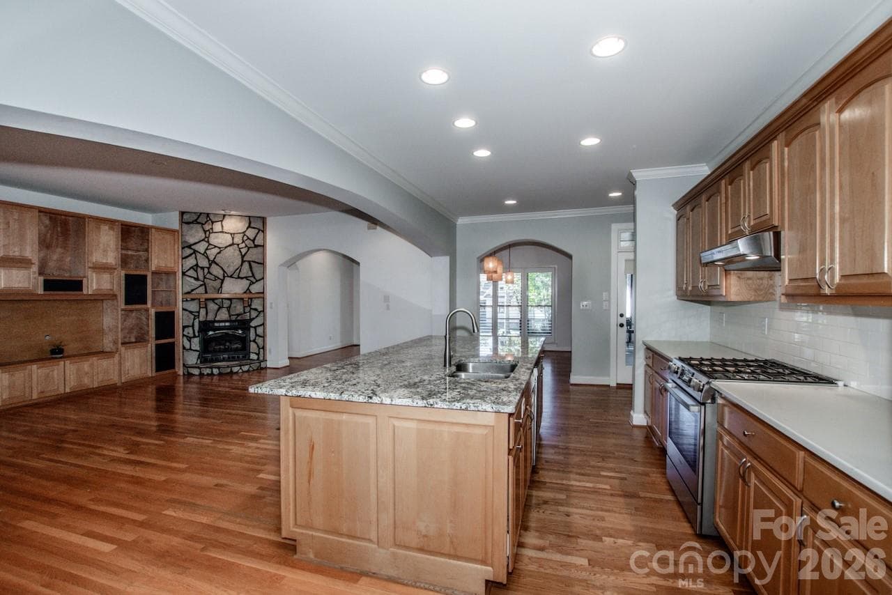 Single Family Residence at 351 Catalina Drive, Mooresville, photo 15 of 42