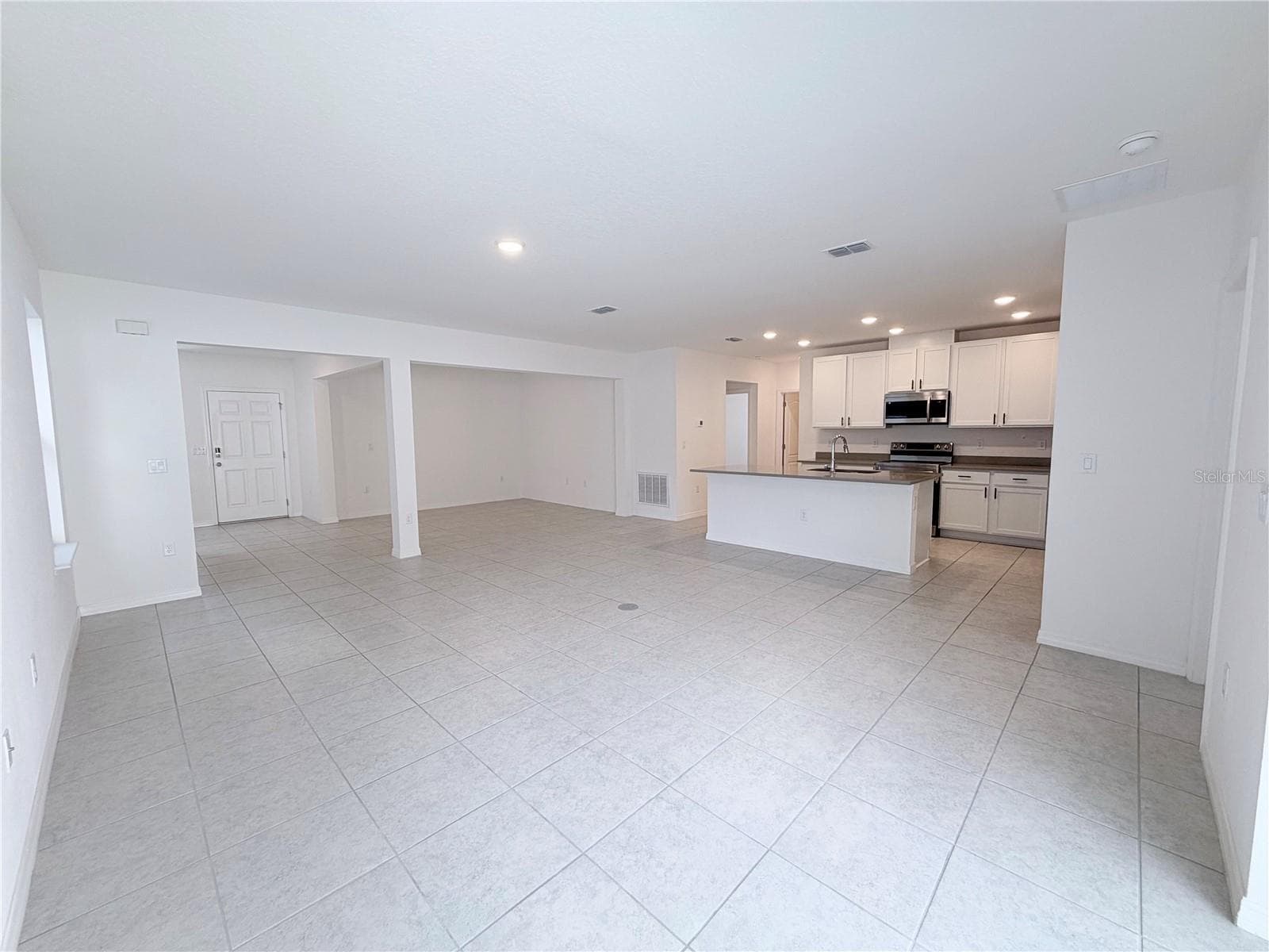 Single Family Residence at 2021 CANTON PARK DR, WINTER HAVEN, photo 12 of 92
