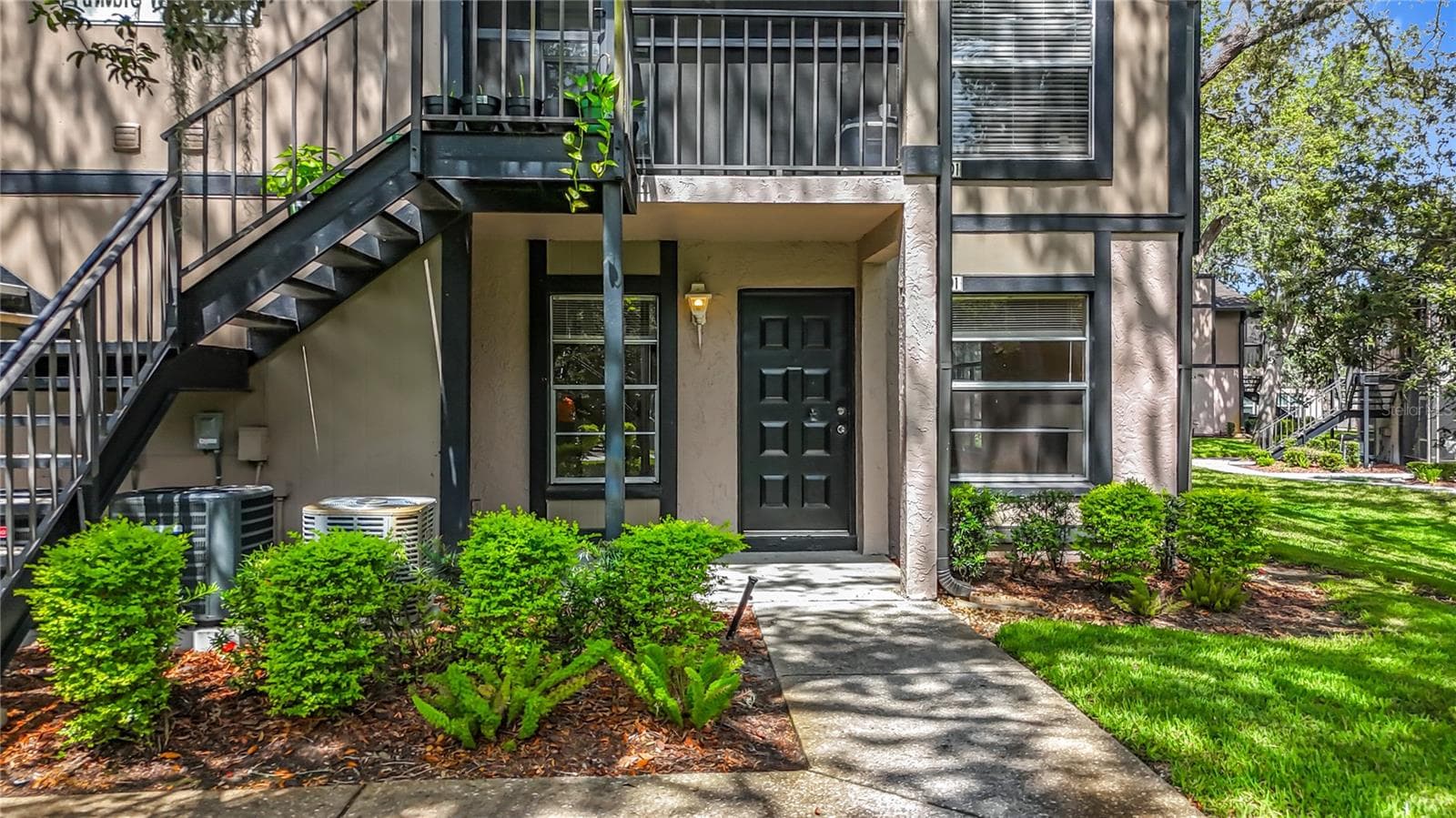 Entry way - 4022 TUMBLE WOOD TRL #101, TAMPA