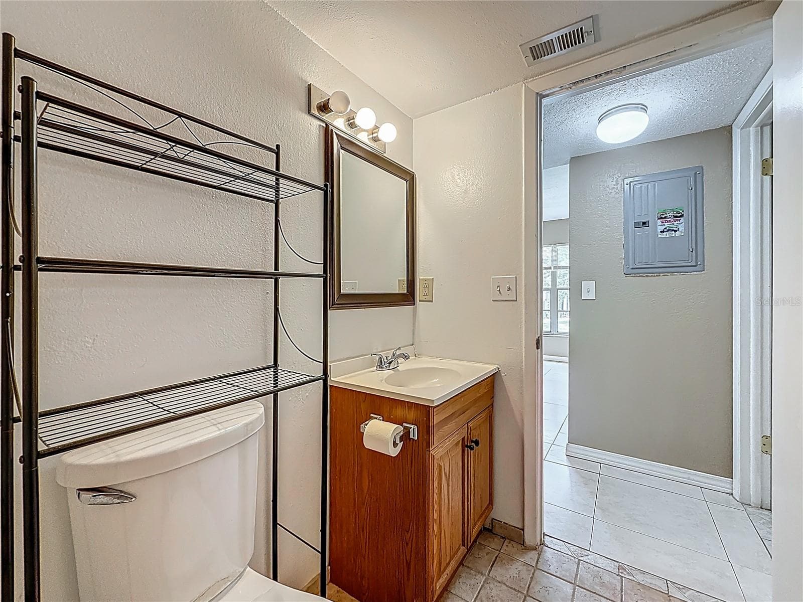 Second Bathroom - 4022 TUMBLE WOOD TRL #101, TAMPA