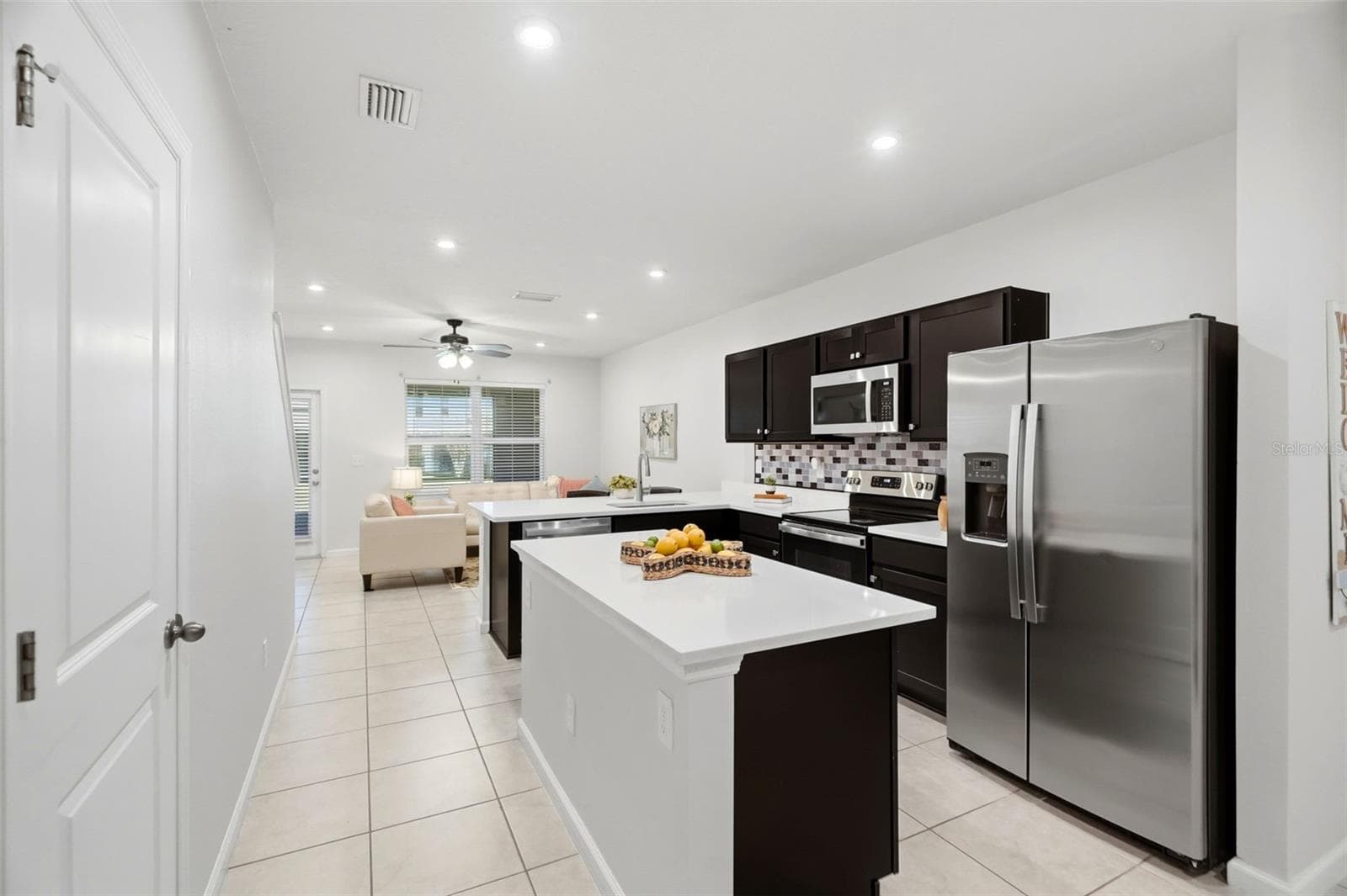 Open kitchen - 4167 HARBOUR PALM DR, HOLIDAY