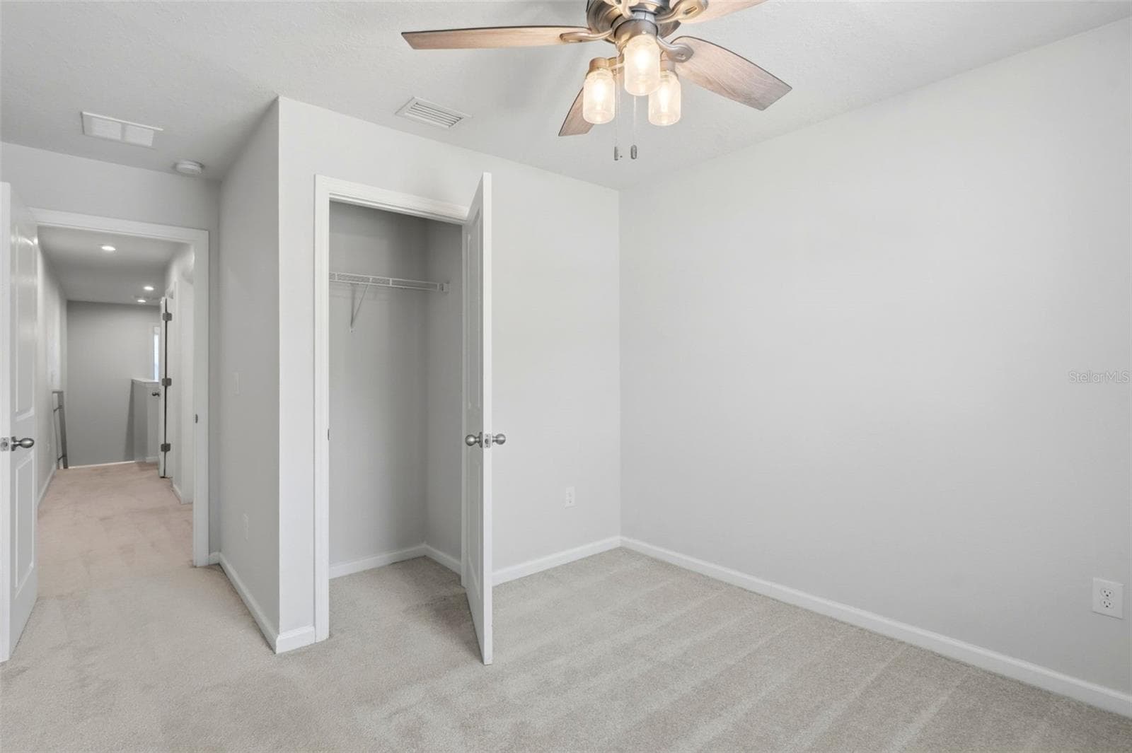 Bedroom 3 closet - 4167 HARBOUR PALM DR, HOLIDAY