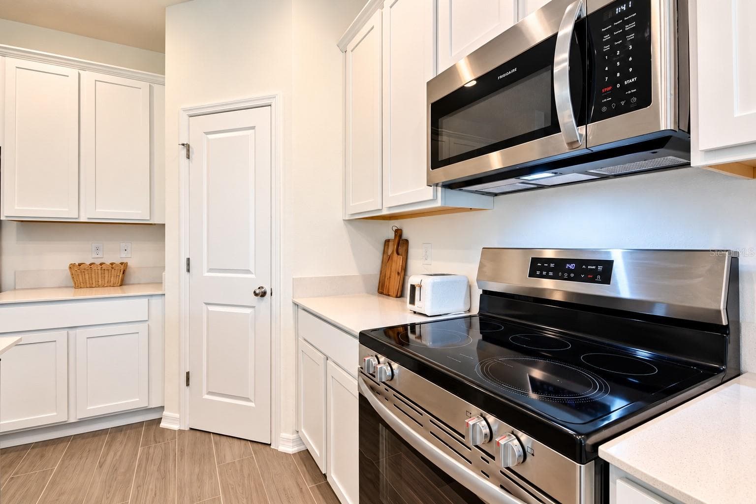 Single Family Residence at 3975 WILLOWBROOK DR, EDGEWATER, photo 10 of 46
