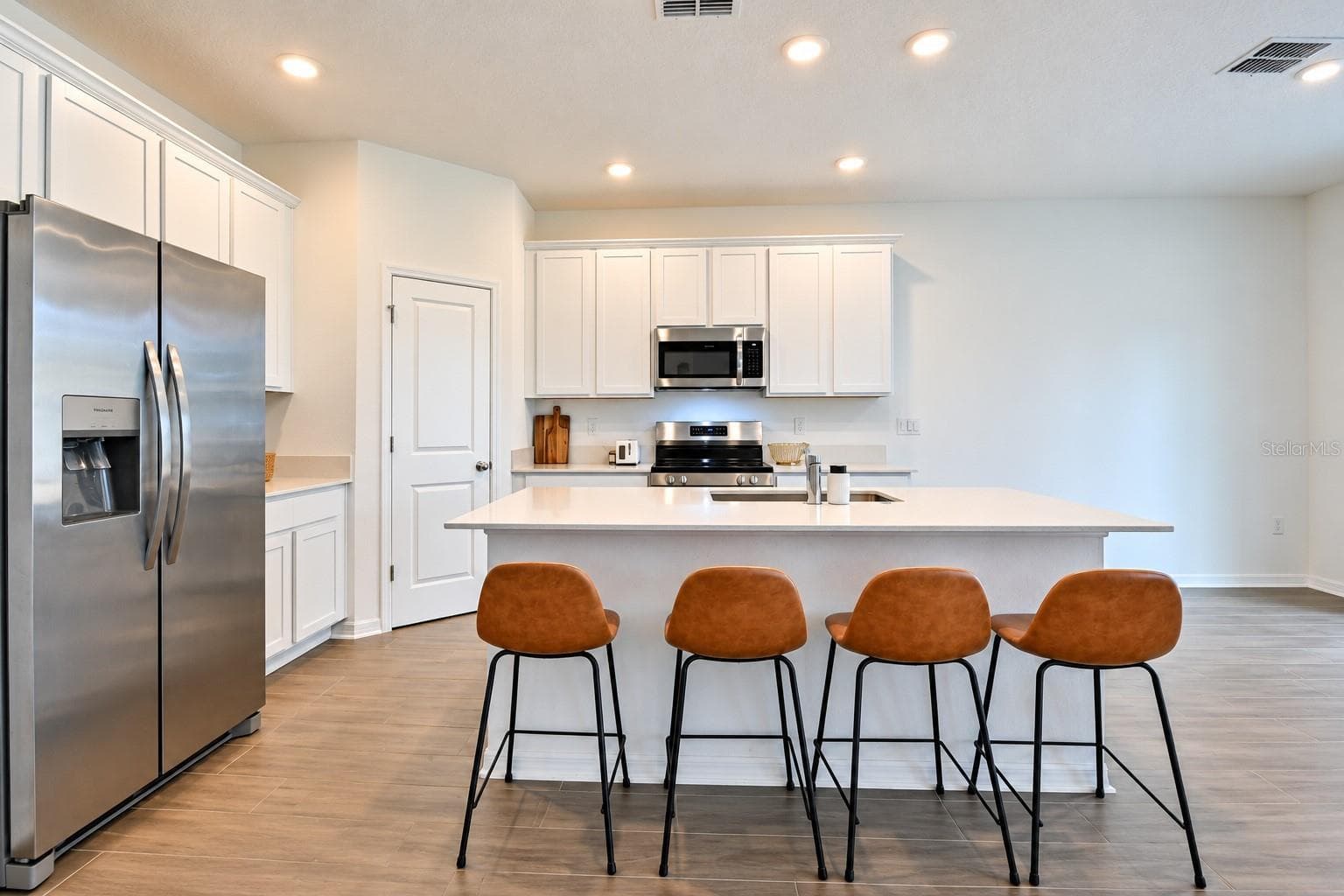 Single Family Residence at 3975 WILLOWBROOK DR, EDGEWATER, photo 11 of 46
