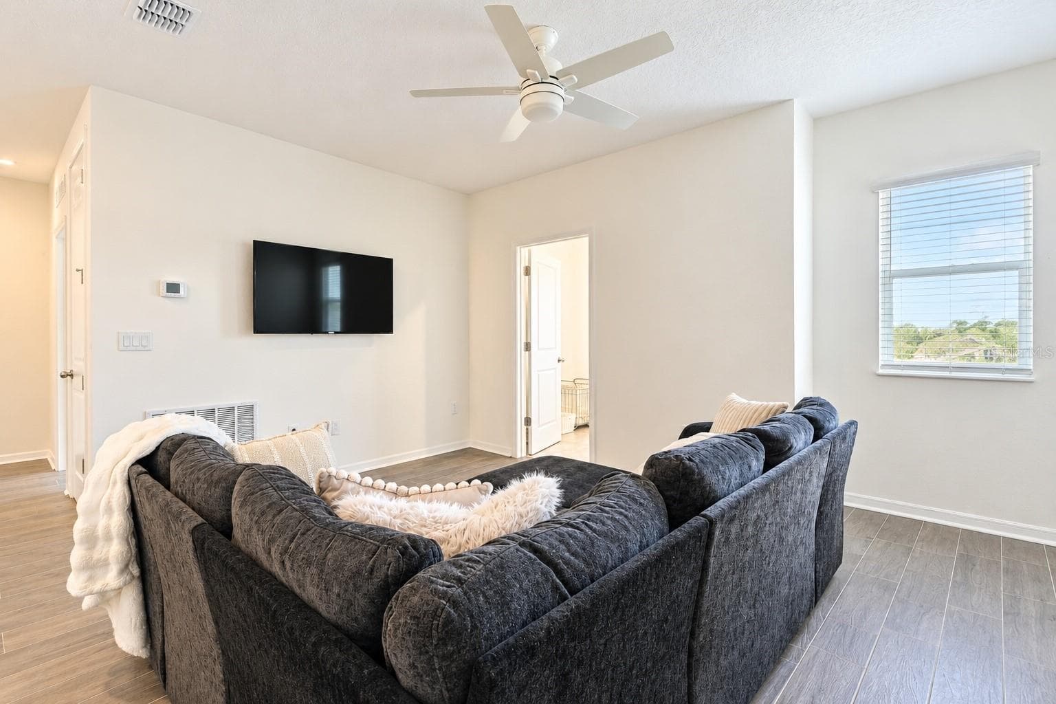 Single Family Residence at 3975 WILLOWBROOK DR, EDGEWATER, photo 25 of 46