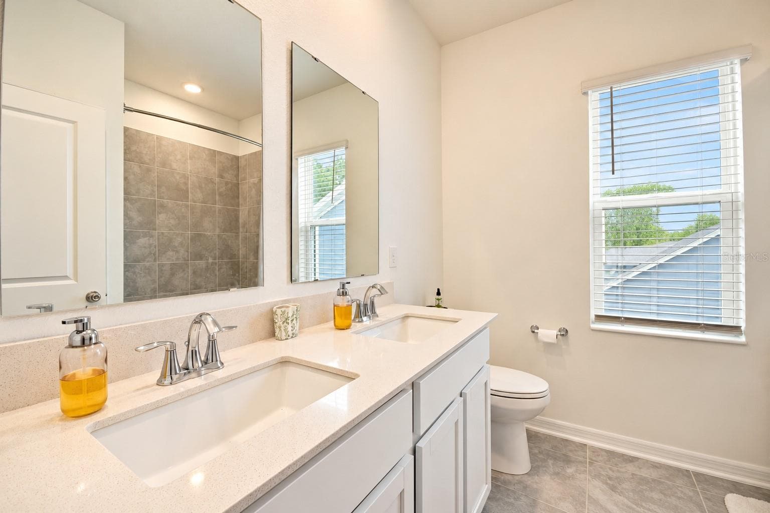 Single Family Residence at 3975 WILLOWBROOK DR, EDGEWATER, photo 29 of 46