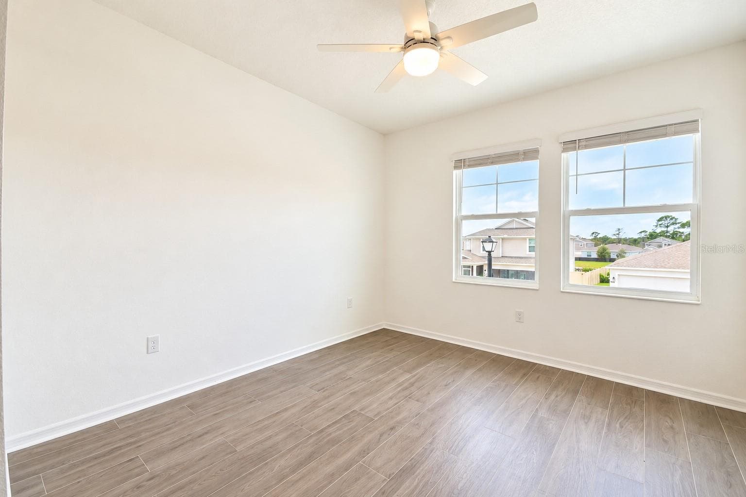 Single Family Residence at 3975 WILLOWBROOK DR, EDGEWATER, photo 32 of 46