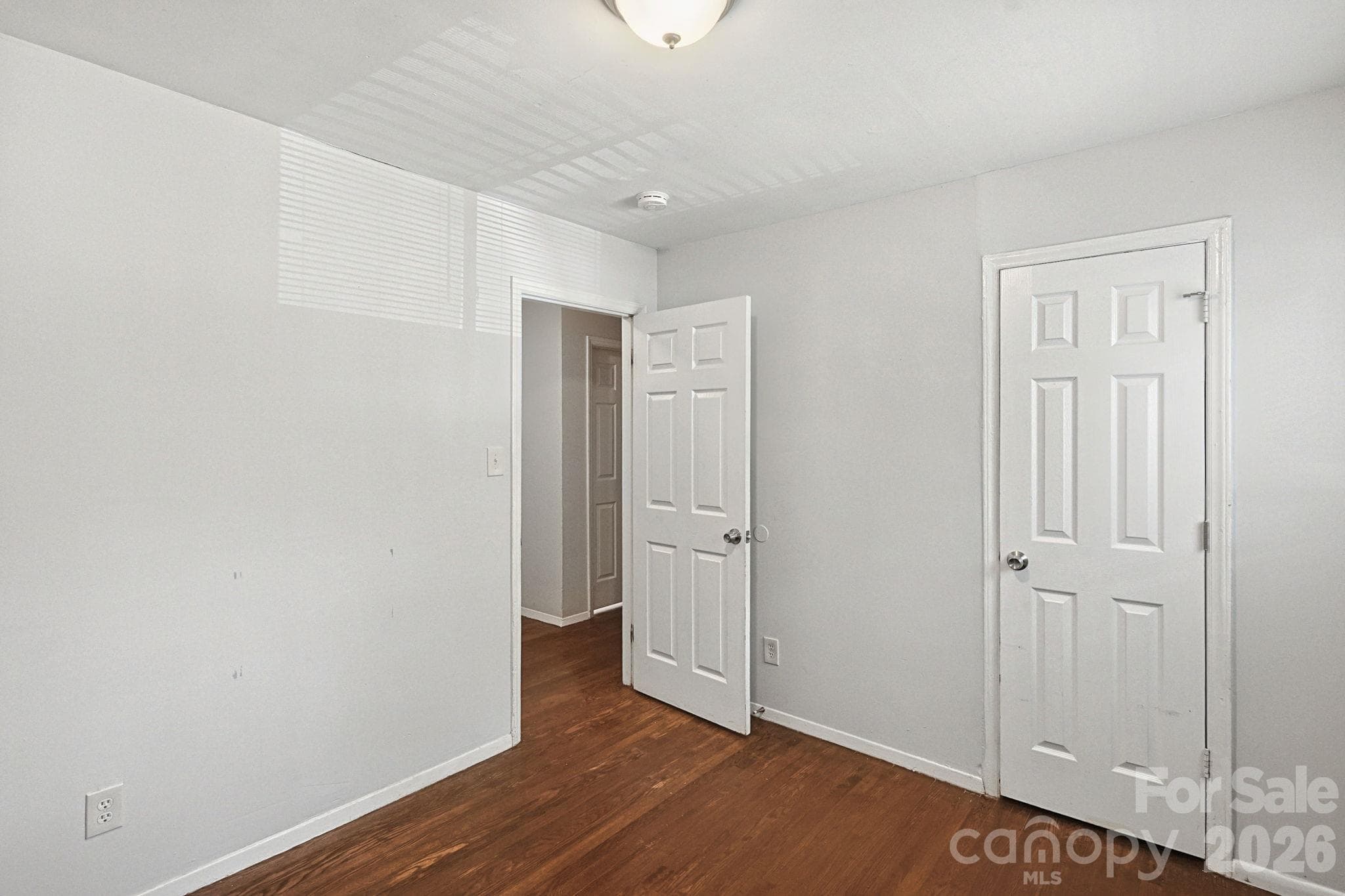 Single Family Residence at 301 Edgegreen Drive, Charlotte, photo 13 of 22