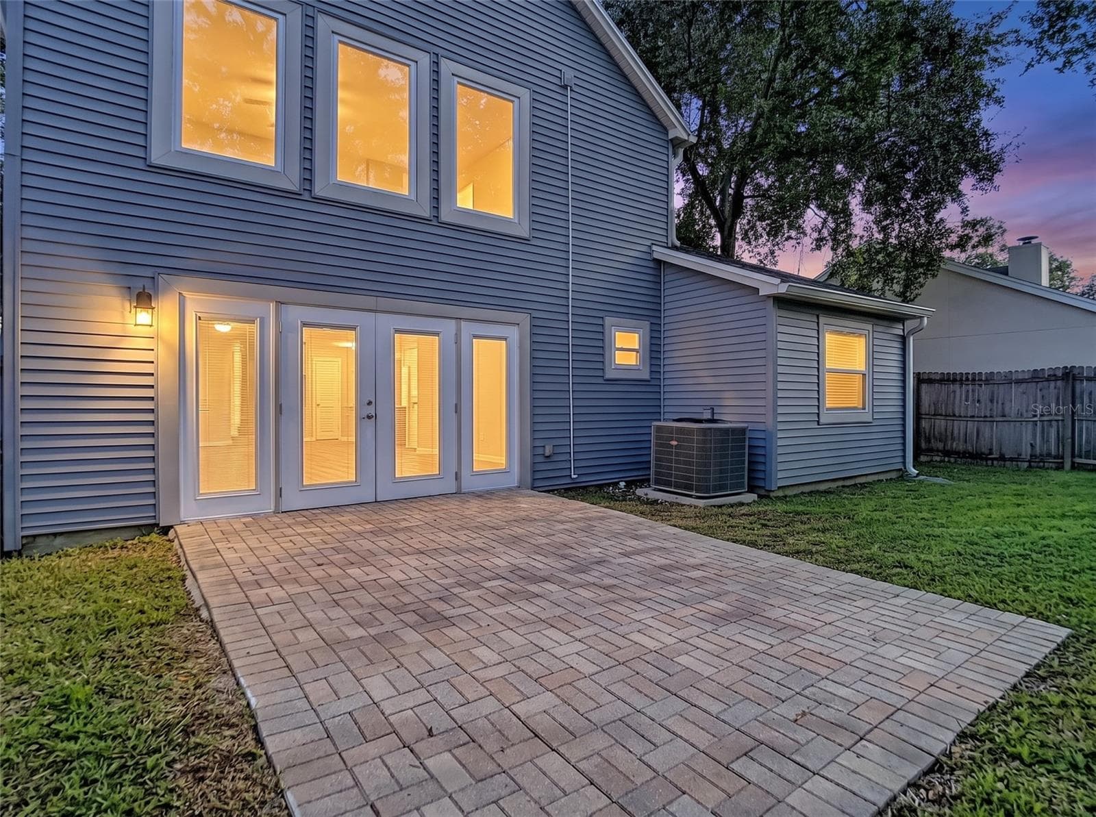 Single Family Residence at 607 BREEZEWAY CT, BRANDON, photo 3 of 54