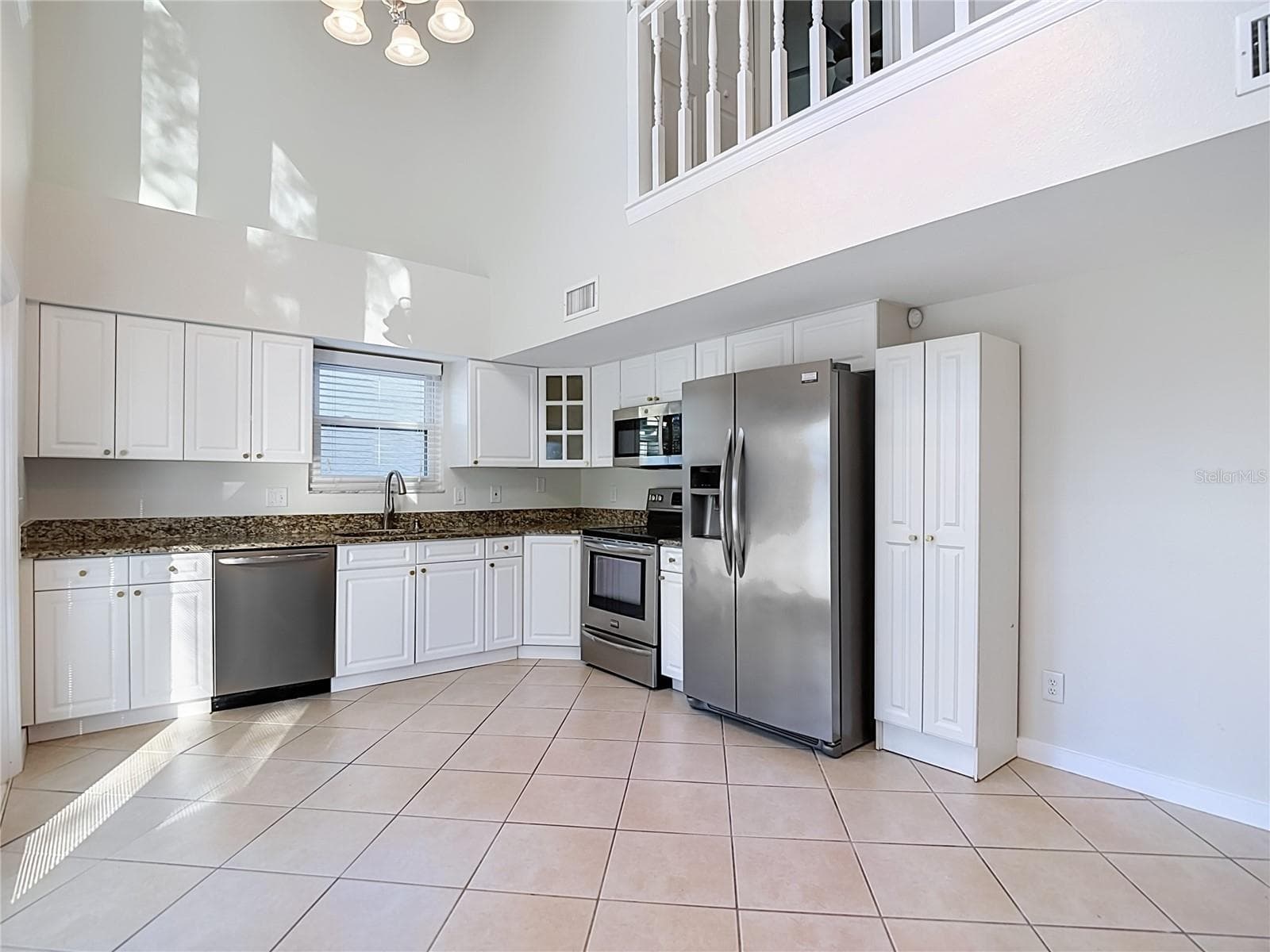 Single Family Residence at 607 BREEZEWAY CT, BRANDON, photo 12 of 54