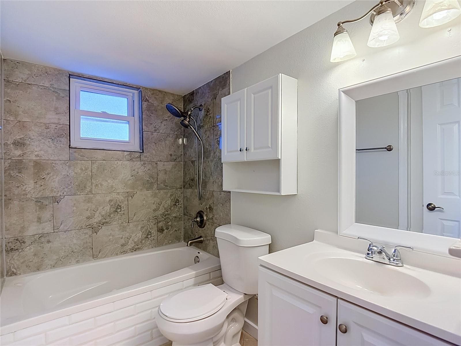 Single Family Residence at 607 BREEZEWAY CT, BRANDON, photo 23 of 54