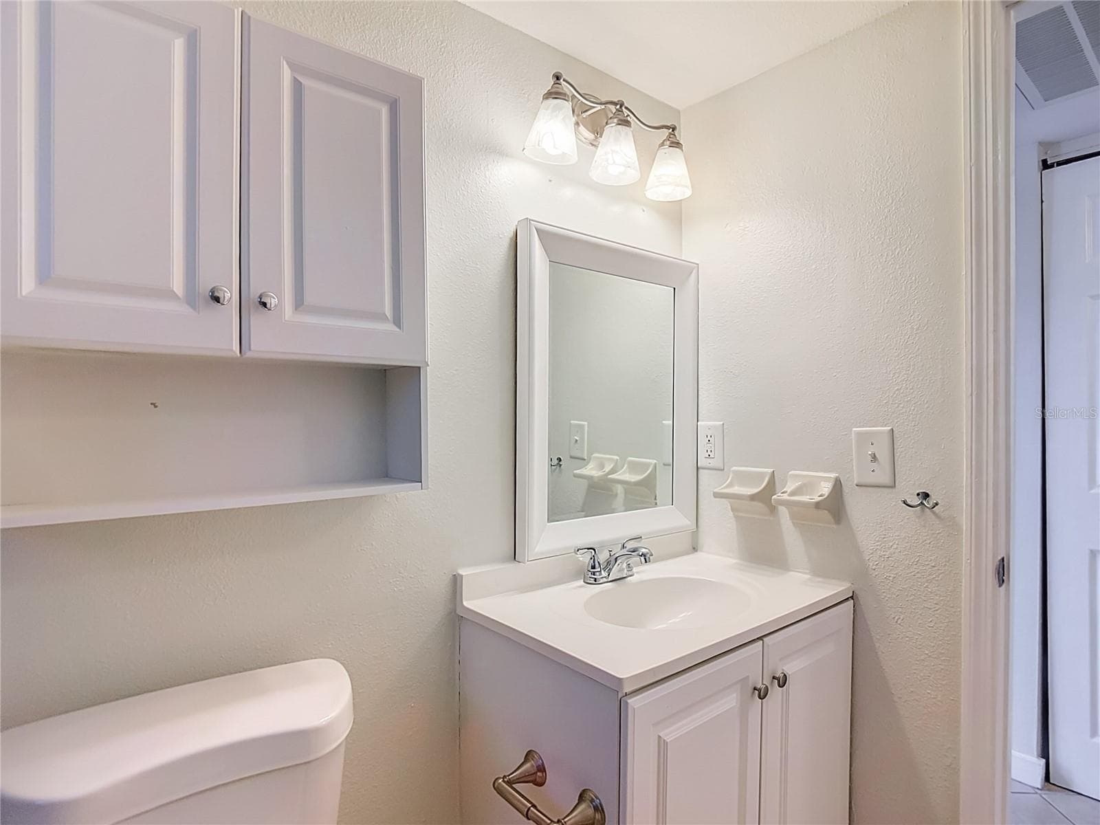 Single Family Residence at 607 BREEZEWAY CT, BRANDON, photo 24 of 54