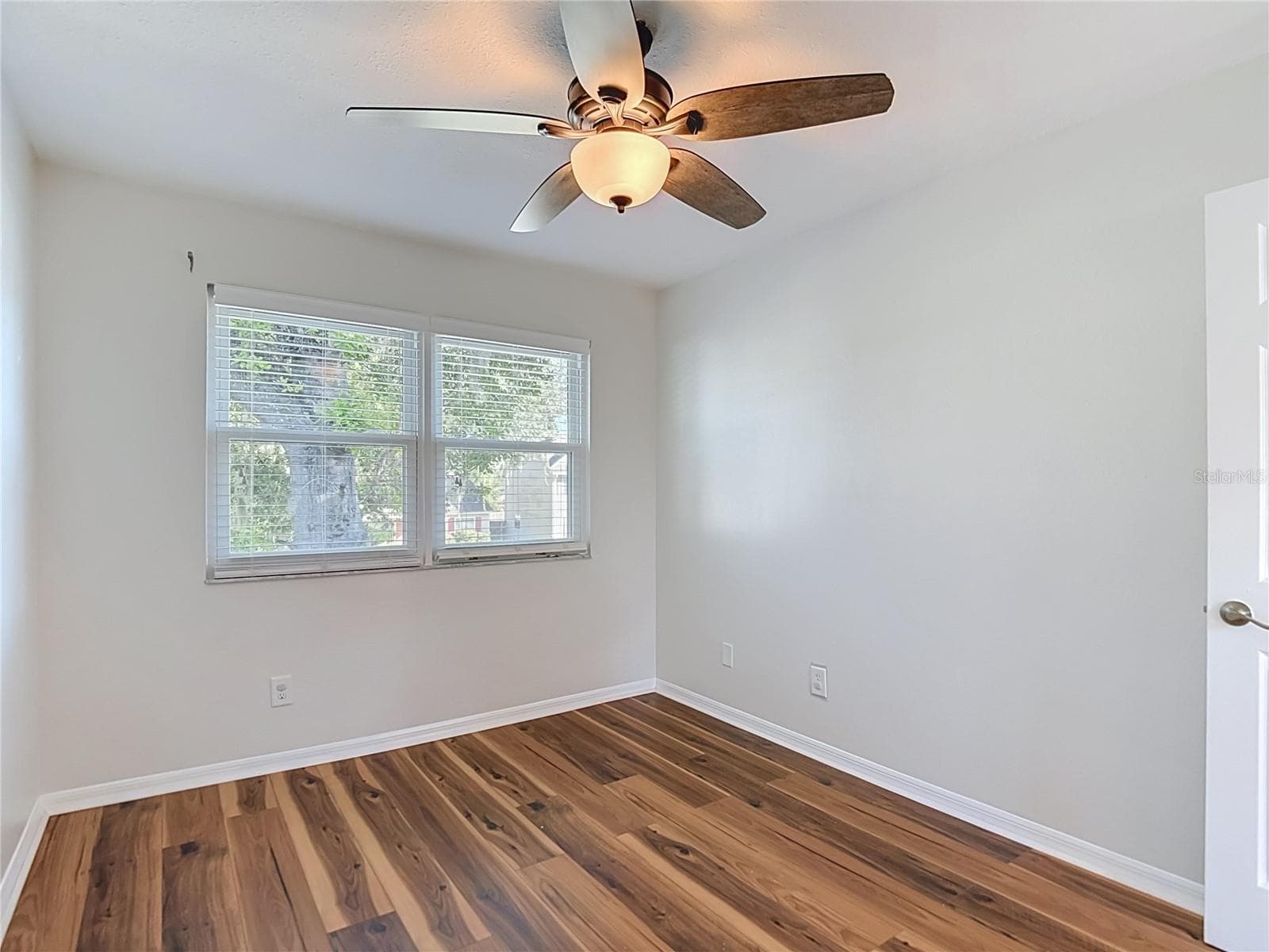 Bedroom 1 - 607 BREEZEWAY CT, BRANDON