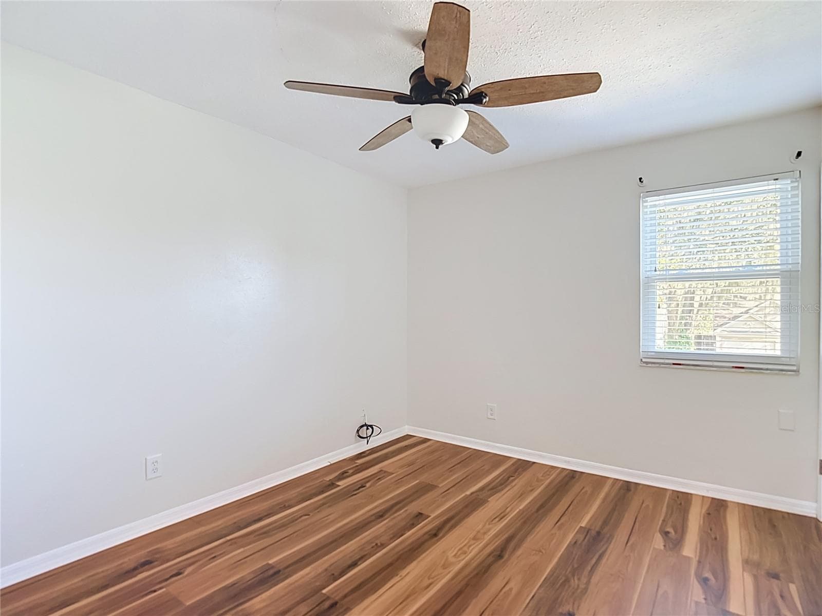 Bedroom 2 - 607 BREEZEWAY CT, BRANDON