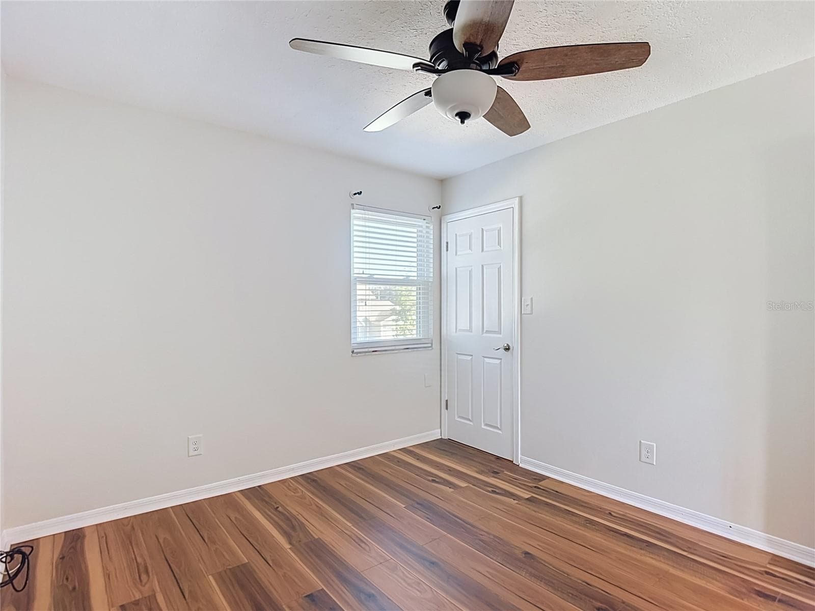 Bedroom 2 - 607 BREEZEWAY CT, BRANDON