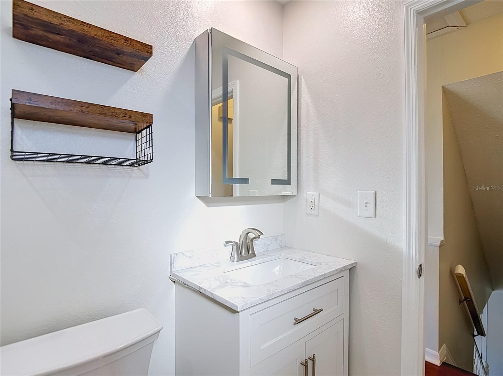 Single Family Residence at 607 BREEZEWAY CT, BRANDON, photo 36 of 54