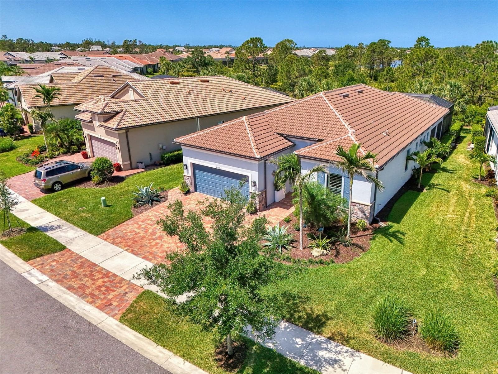 Single Family Residence at 13180 RINELLA ST, VENICE, photo 5 of 97