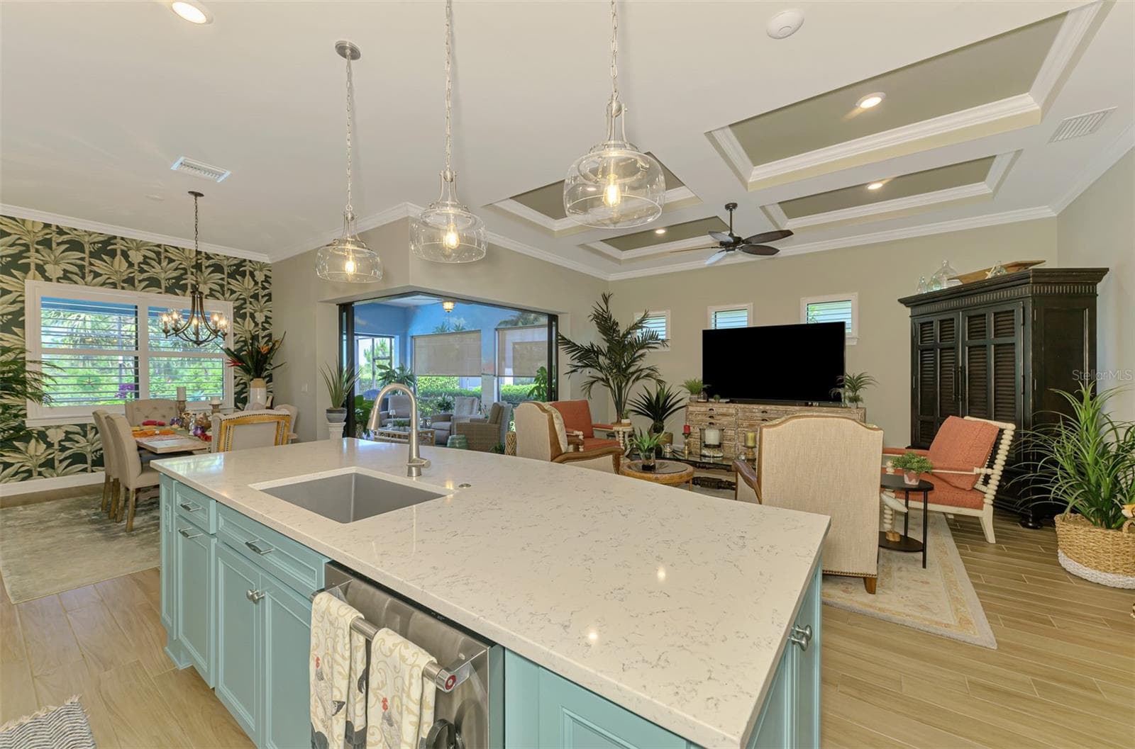 Single Family Residence at 13180 RINELLA ST, VENICE, photo 28 of 97