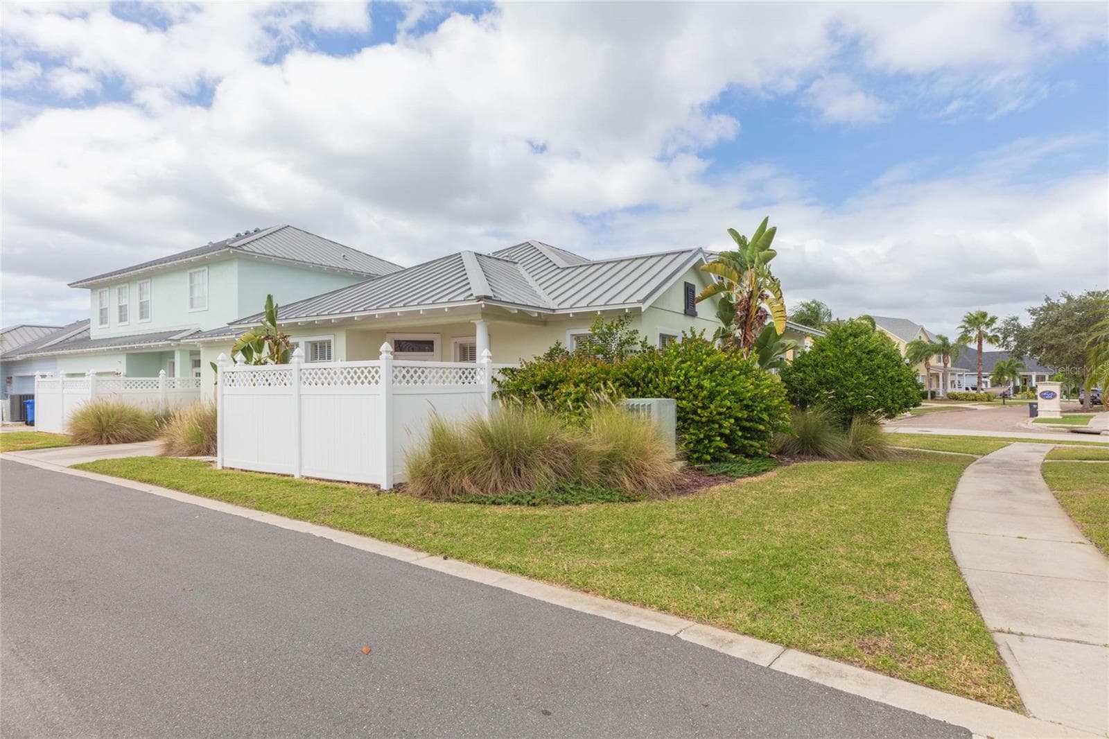 Townhouse at 320 IBISVIEW LN, APOLLO BEACH, photo 4 of 51