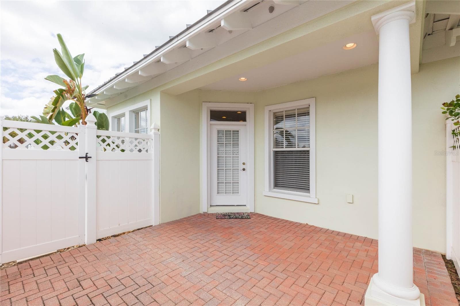 Townhouse at 320 IBISVIEW LN, APOLLO BEACH, photo 6 of 51